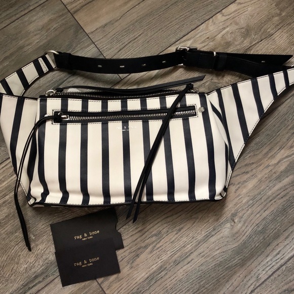 rag & bone Handbags - Rag & Bone new belt bag 💼